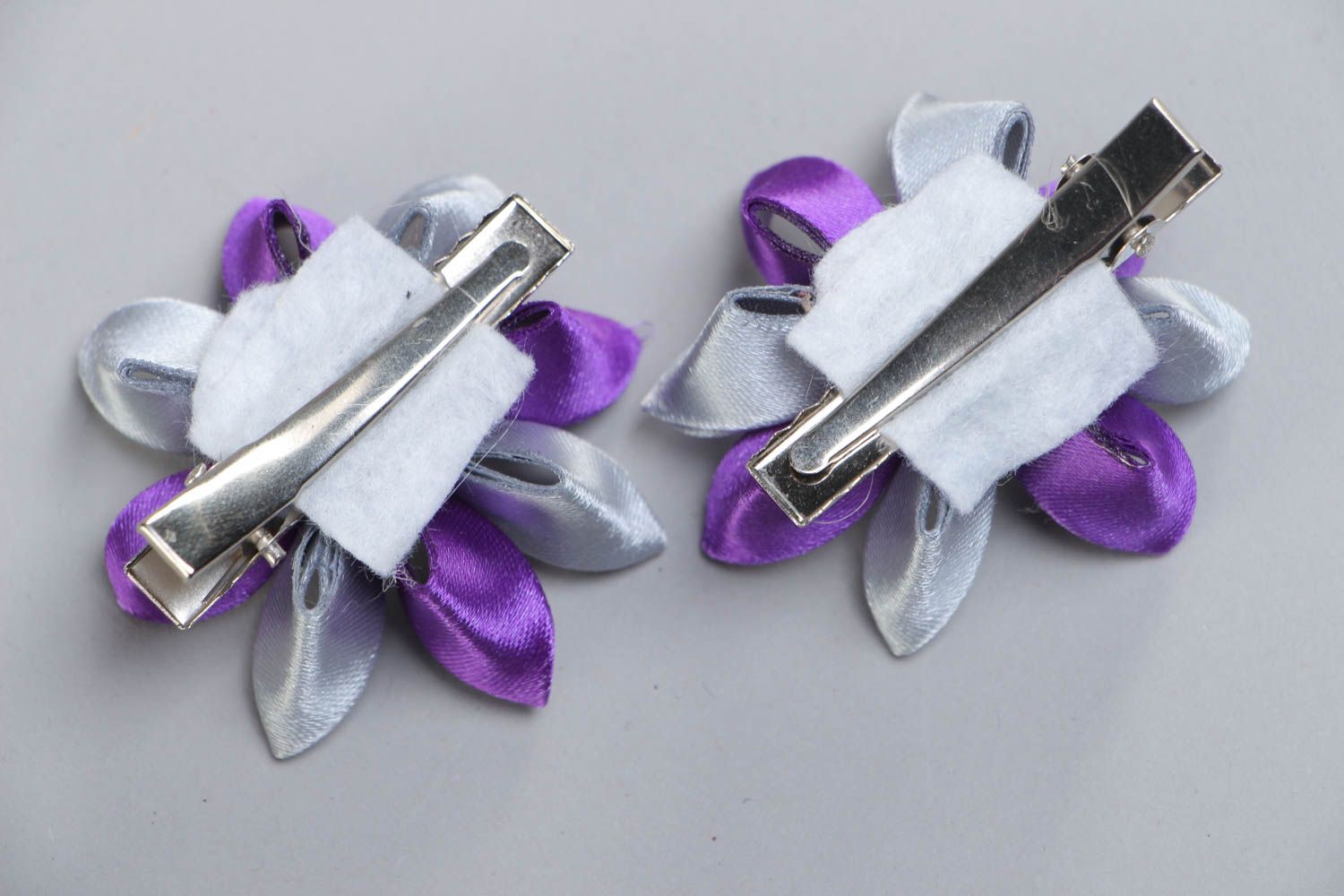 Set of handmade designer satin ribbon flower hair clips 2 pieces photo 4
