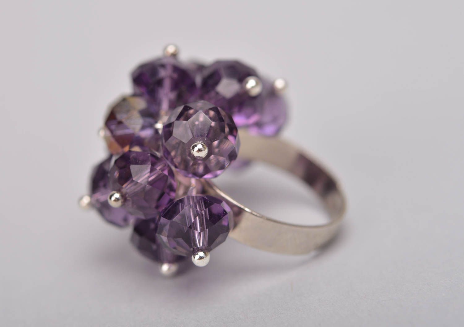 Bague fantaisie Bijoux femme fait main Cadeau original en perles violettes photo 4