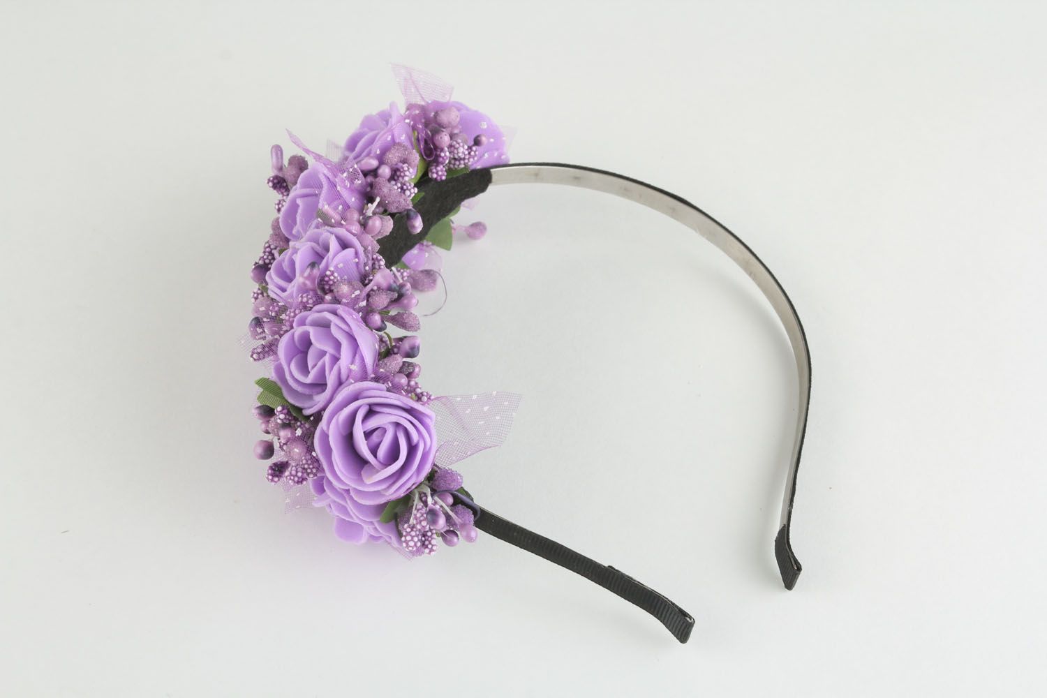 Serre-tête à fleurs fait main en feutrine et silicone violet Délicatesse photo 3
