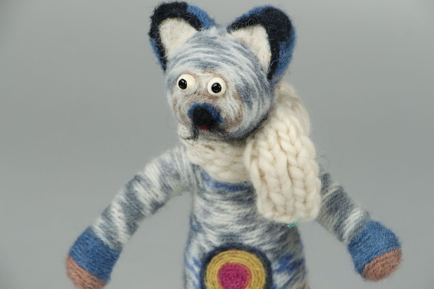 Игрушка из шерсти Кот в шарфе фото 2