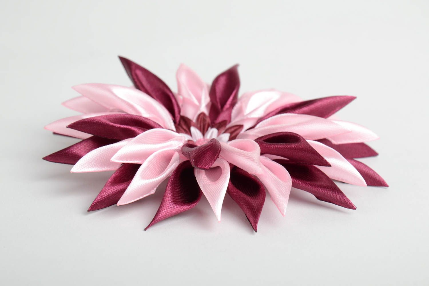 Цветок в технике канзаши бордовый с розовым большой заготовка ручной работы фото 2