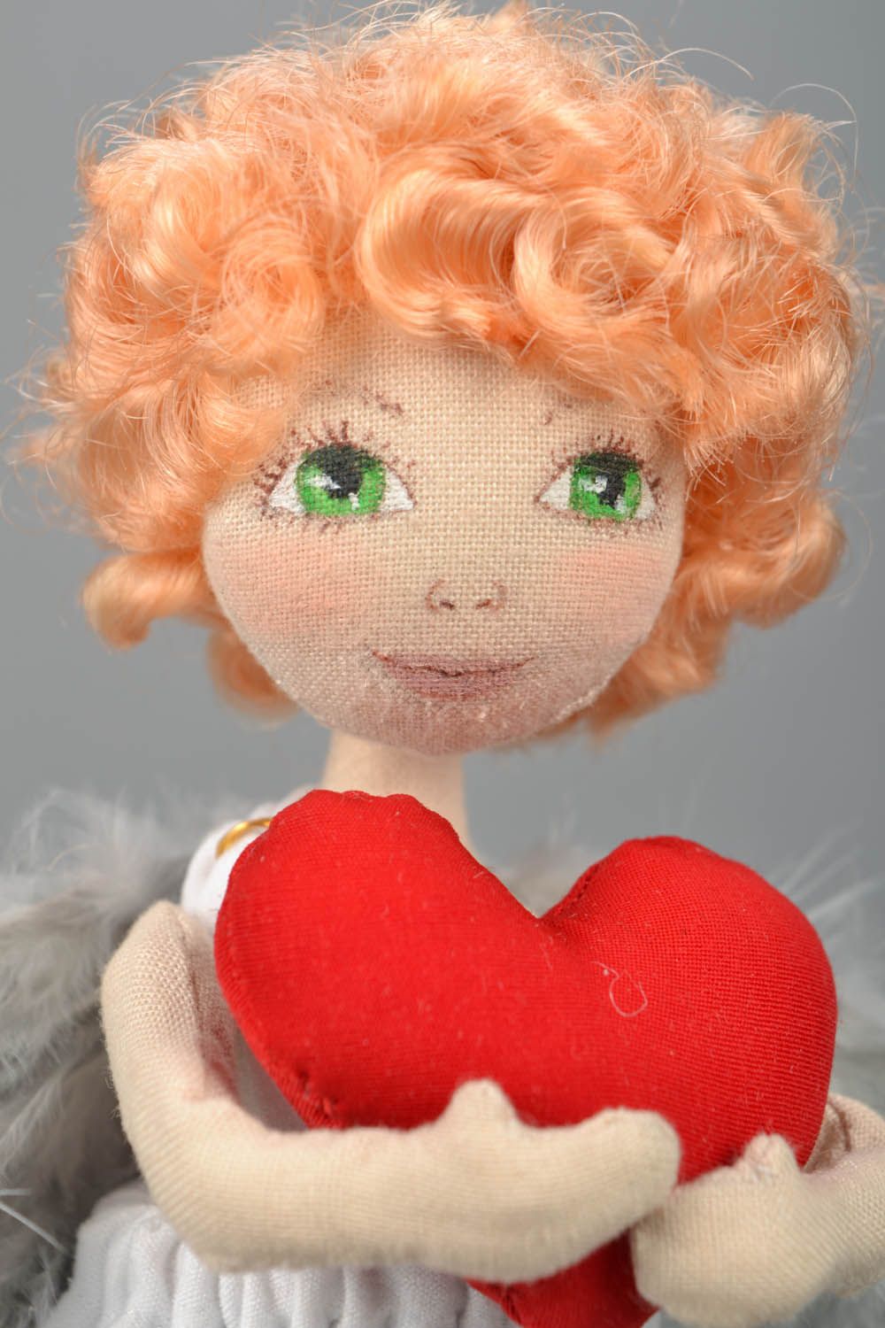 Интерьерная игрушка Ангел с сердцем фото 3