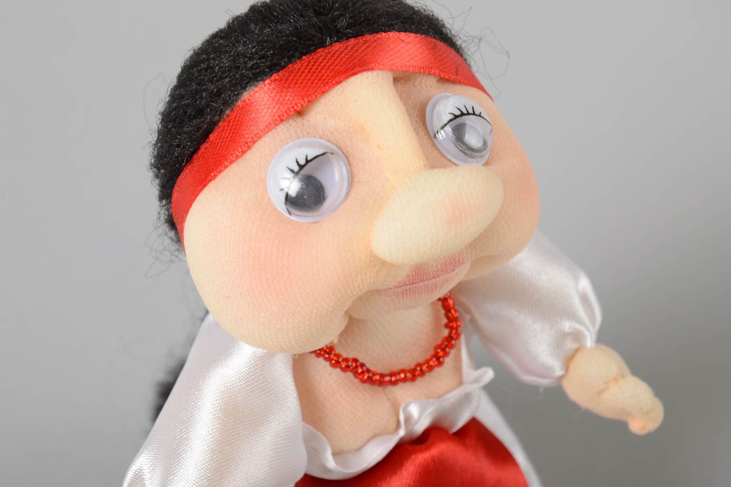 Игрушка ручной работы декор для дома интерьерная игрушка в виде куклы красивая фото 3