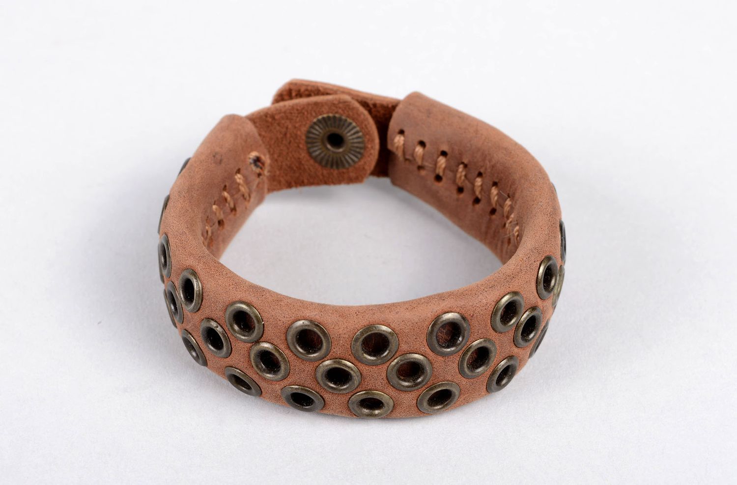 Bracelet cuir métal fait main Bijou fantaisie marron clair large Cadeau femme photo 1