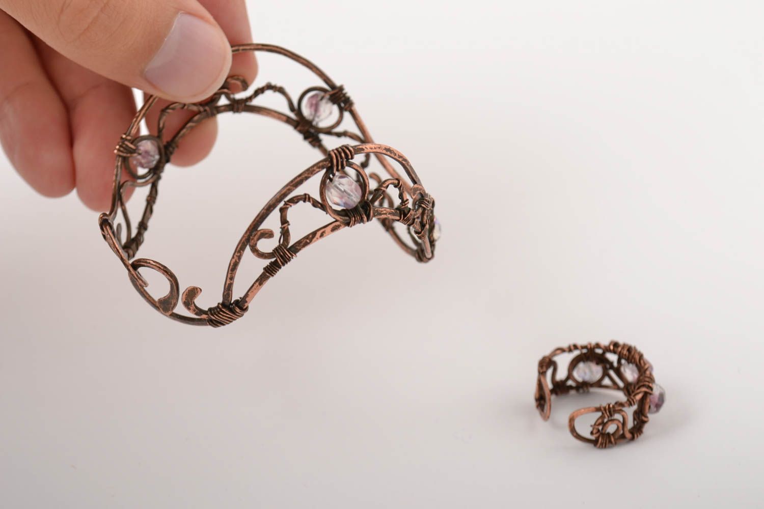 Украшения ручной работы женское кольцо браслет из меди с чешским стеклом фото 5