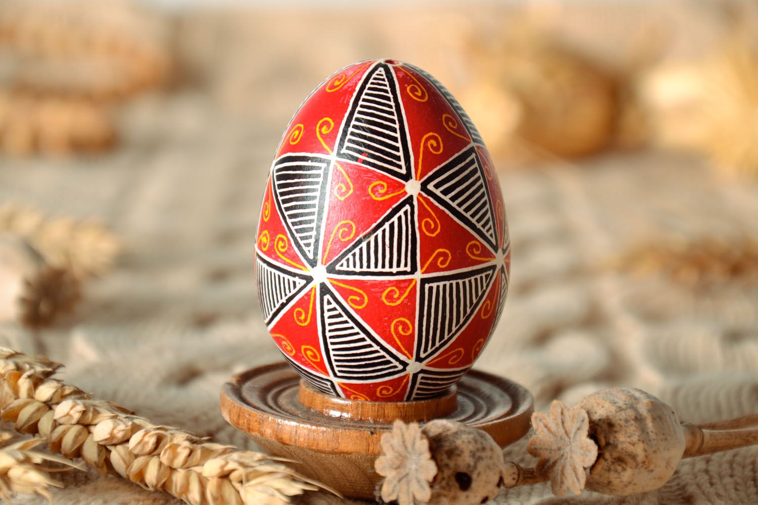 Easter egg with unusual ornament photo 1