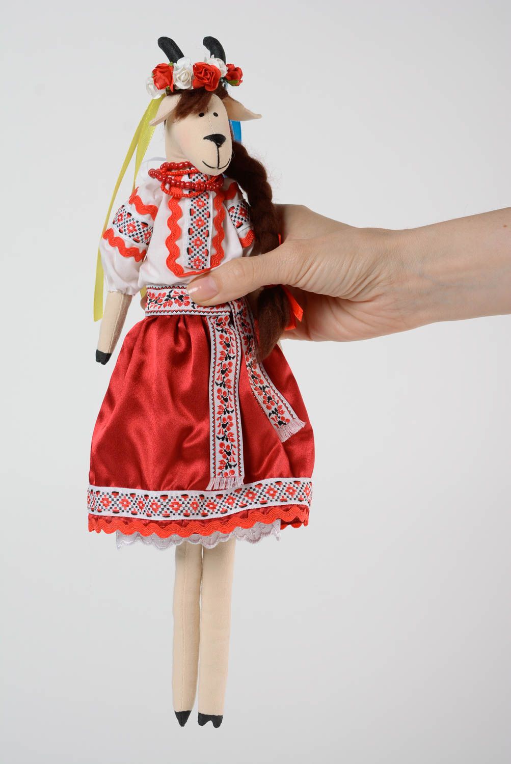Muñeca de tela artesanal regalo para niña juguete original Cabrita ucraniana foto 5