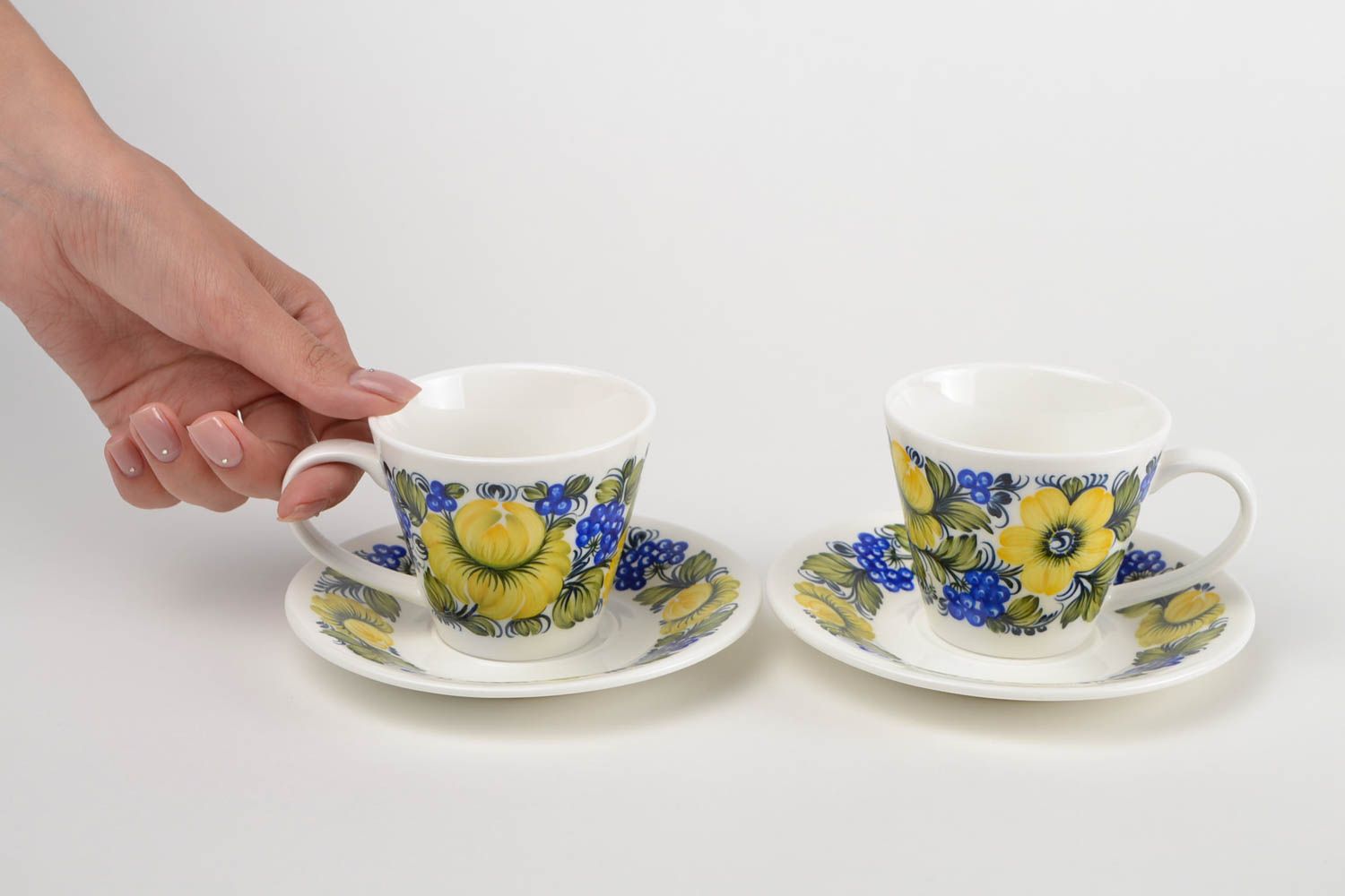 Set of 2 two espresso coffee porcelain cups with the saucers in Russian floral design photo 2