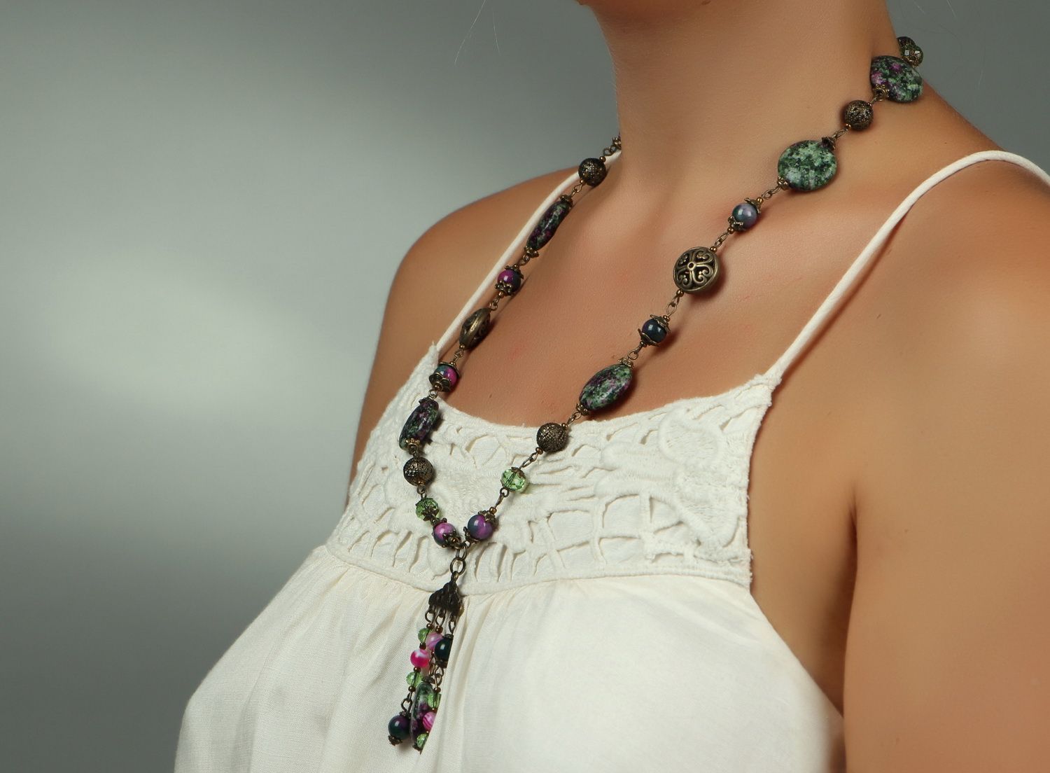 Beaded Necklace with Serpentine Stone in Bronze photo 5