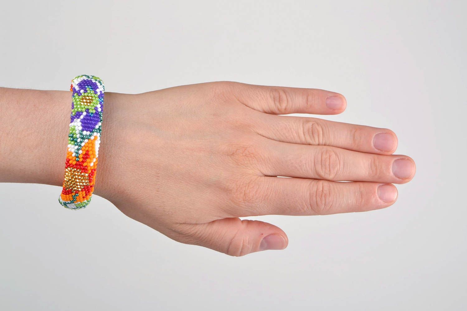 Bracelet spirale Bijou fait main au crochet Cadeau femme massif à motif floral photo 1
