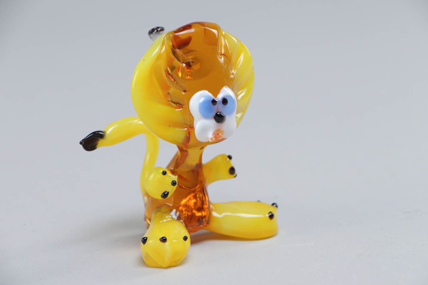 Handmade collectible bright lampwork glass miniature animal figurine of lion photo 1