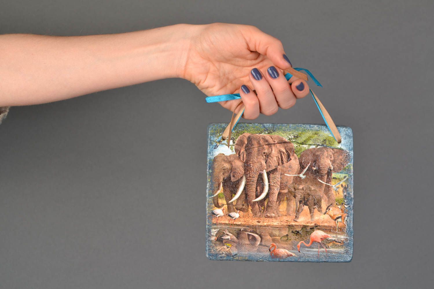 Декоративное панно в технике декупаж Слоны фото 2