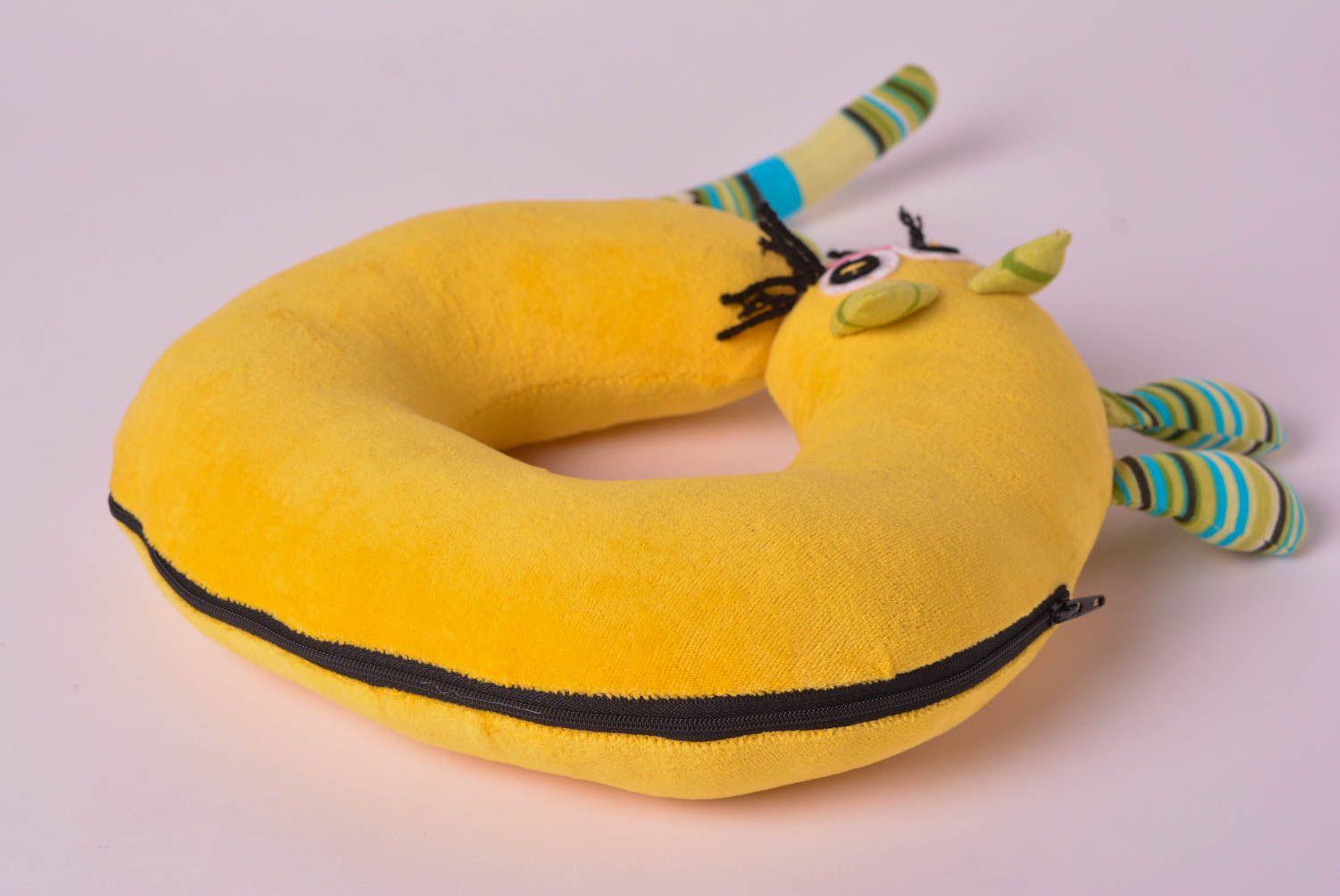 Игрушка-подушка ручной работы детская игрушка кот диванная подушка желтая фото 3
