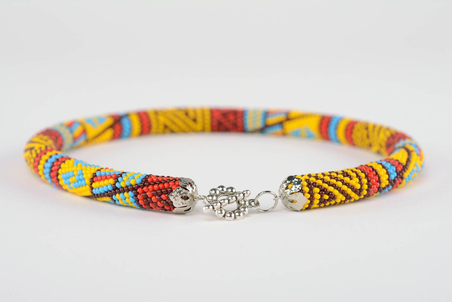 Beaded cord with African motifs photo 1