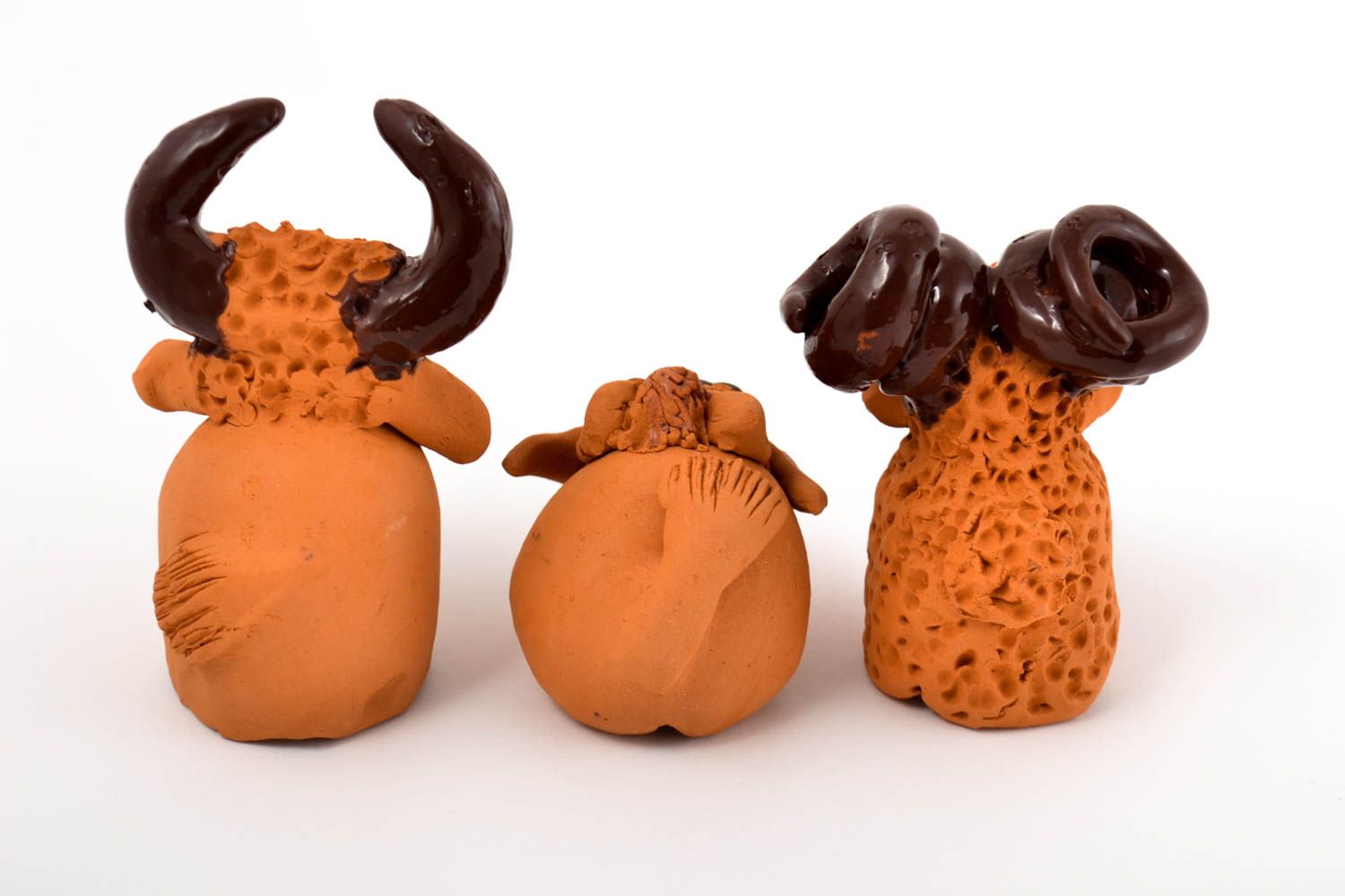 Animaletti in ceramica fatti a mano set di tre figurine souvenir in terracotta foto 3