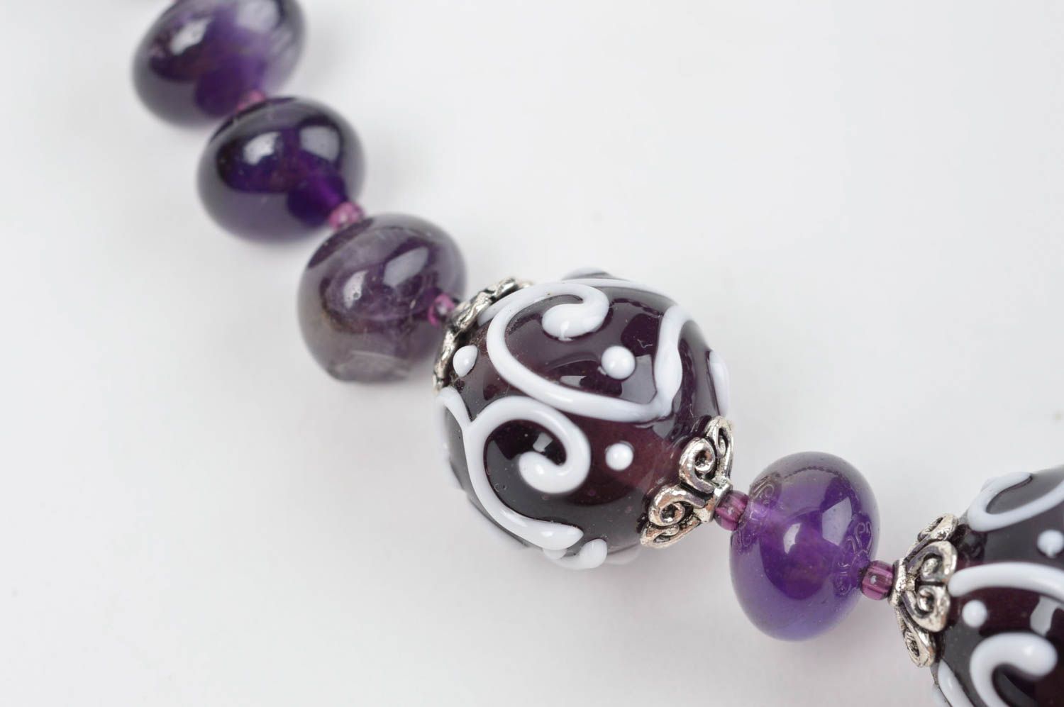 Collier fantaisie Bijou fait main perles de verre violettes Accessoire femme photo 5