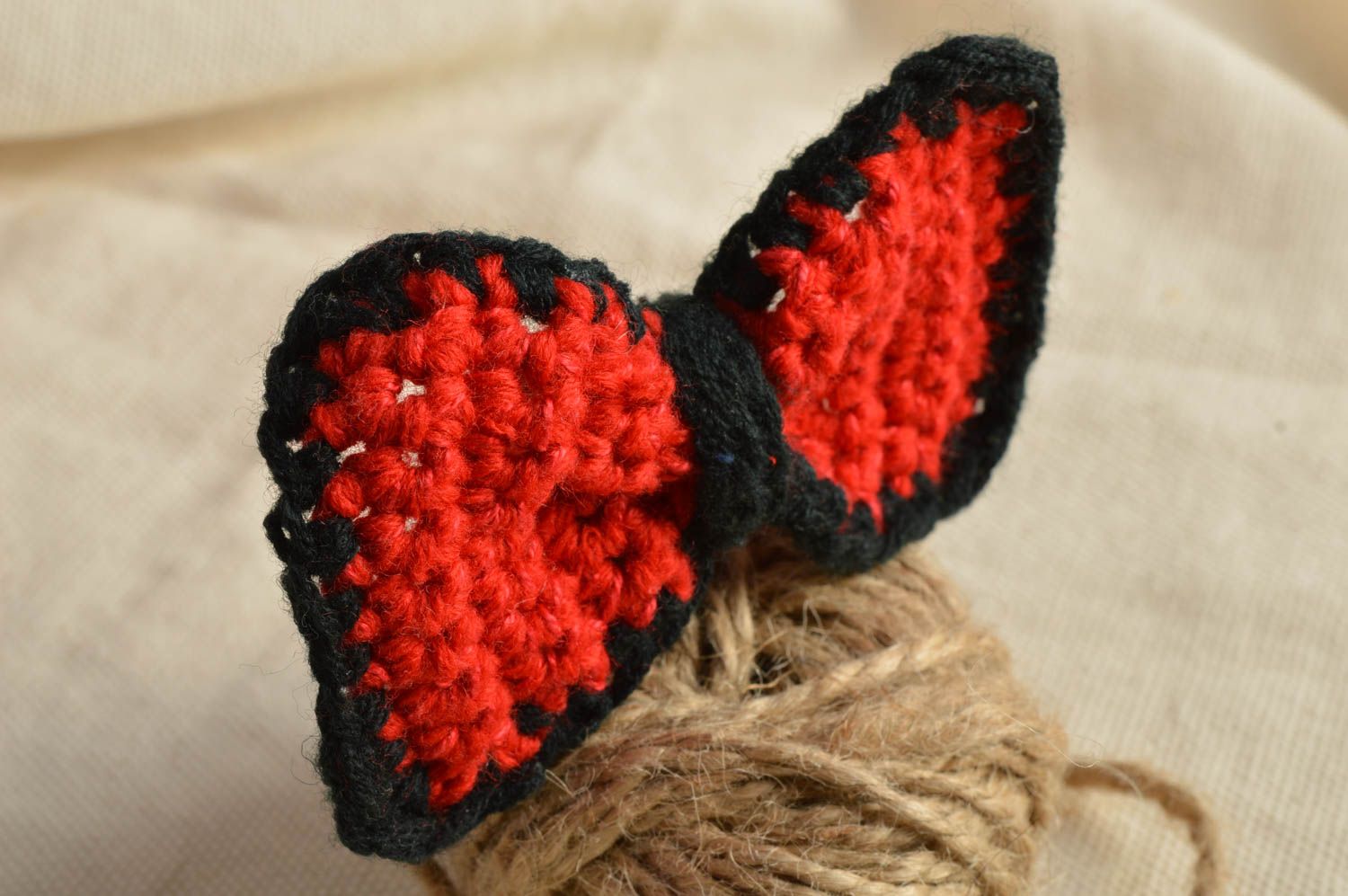 Beautiful children's handmade designer crochet bow hair tie black and red photo 1
