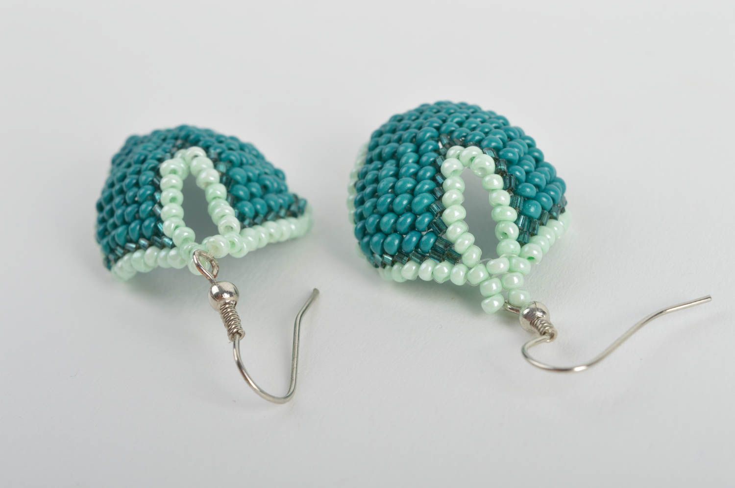 Handmade designer bead woven earrings of turquoise color of rhombus shape photo 5