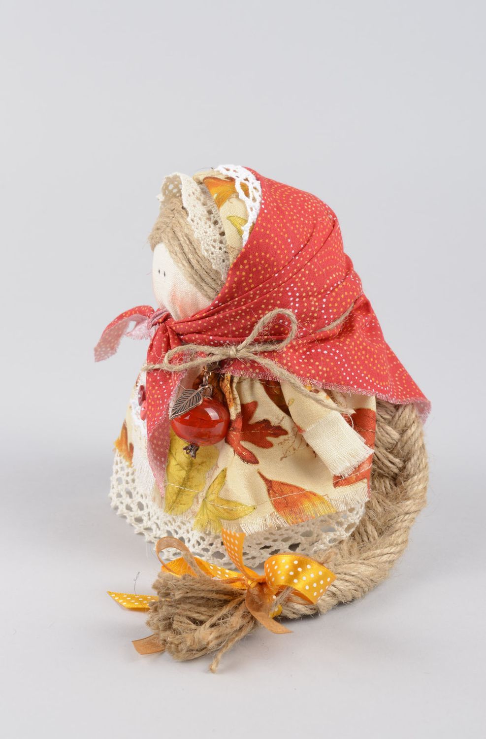 Muñeca de trapo hecha a mano con pañuelo decoración de hogar regalo original foto 2