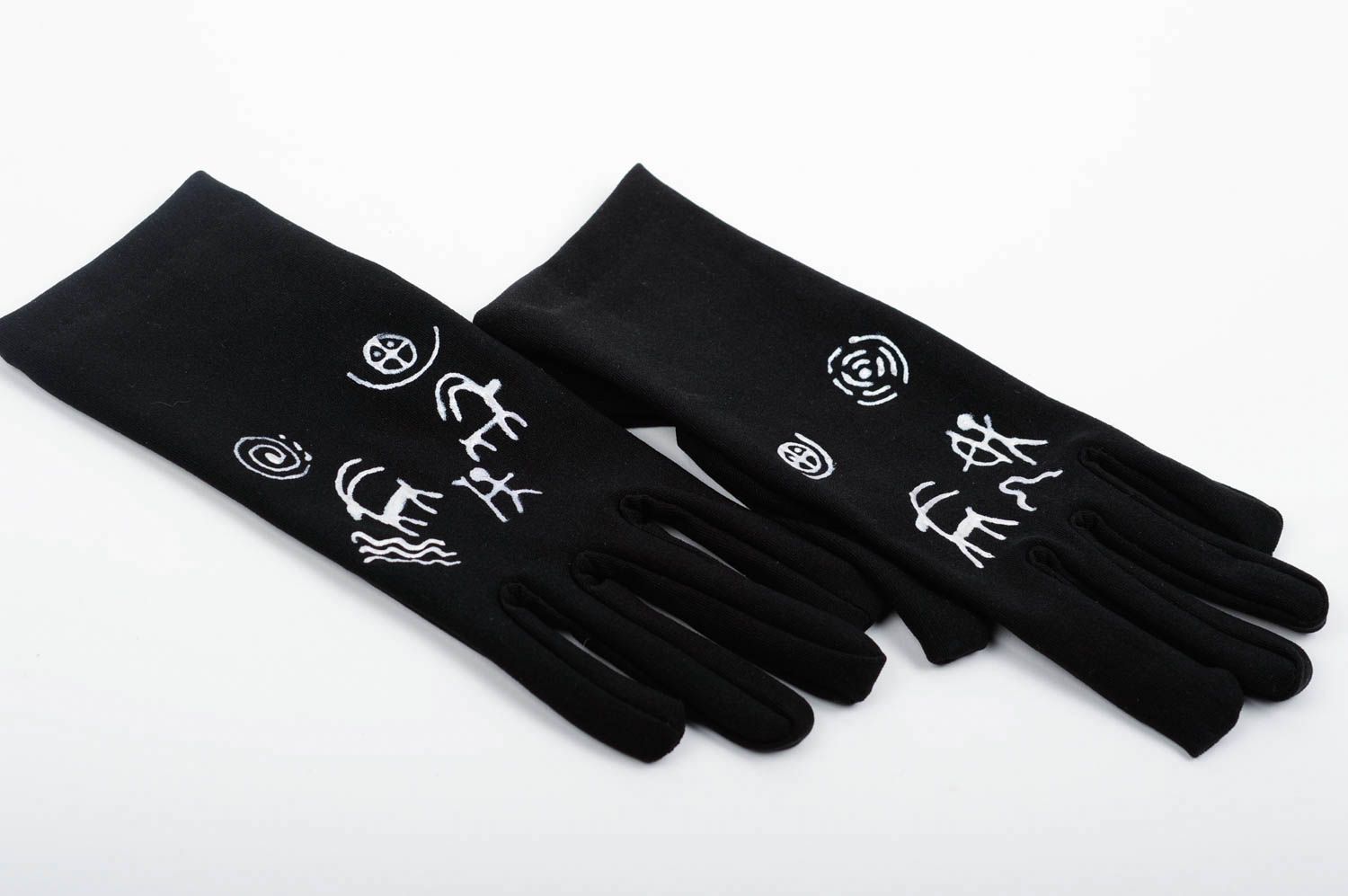 Перчатки ручной работы женские перчатки с росписью черные перчатки с узорами фото 2