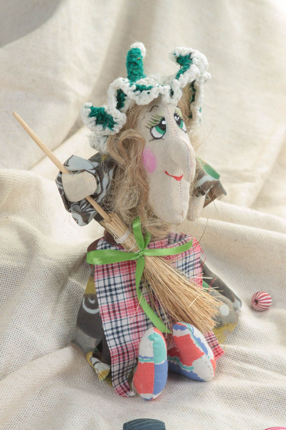 Juguete artesanal de tela natural muñeca de peluche regalo original para niño foto 1