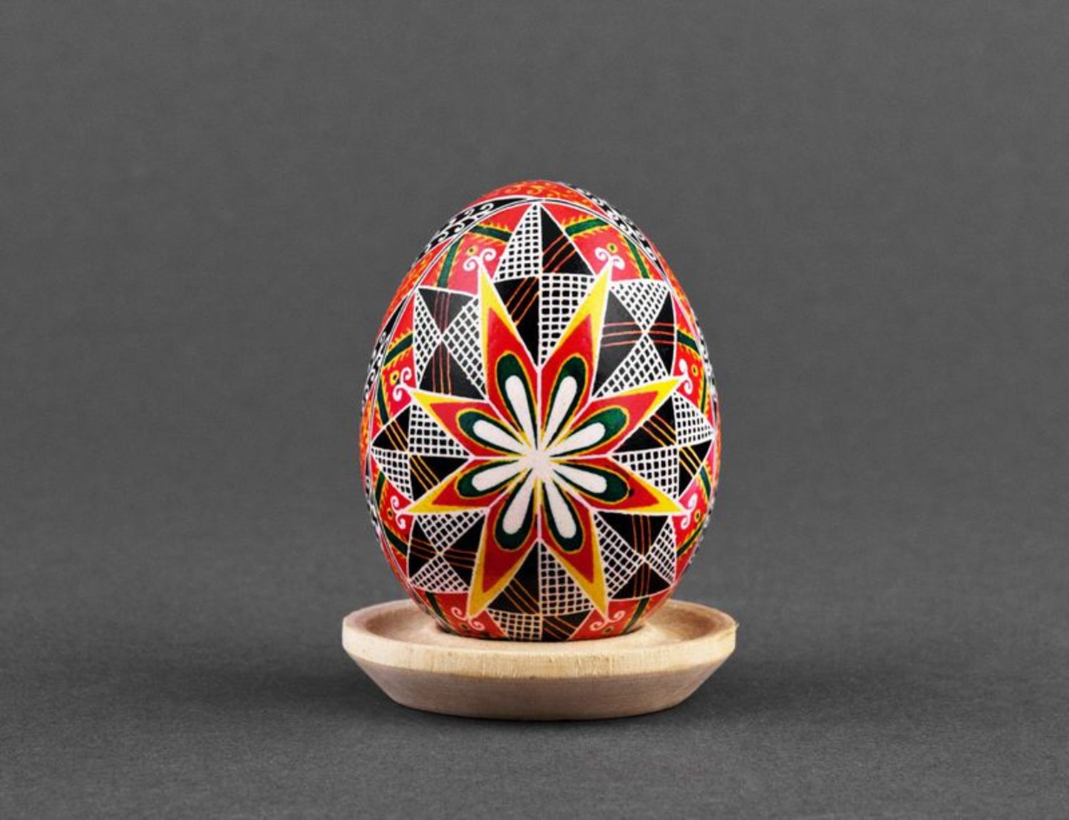 Huevo de Pascua pintado foto 2