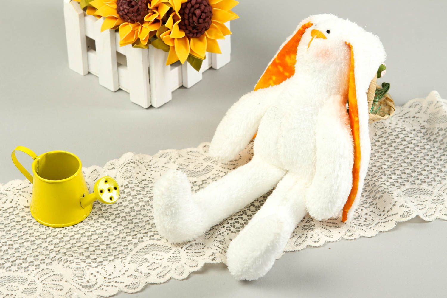 Handmade Stoff Spielzeug Geschenk für Kinder weißes Kuscheltier Hase Trikotage foto 1