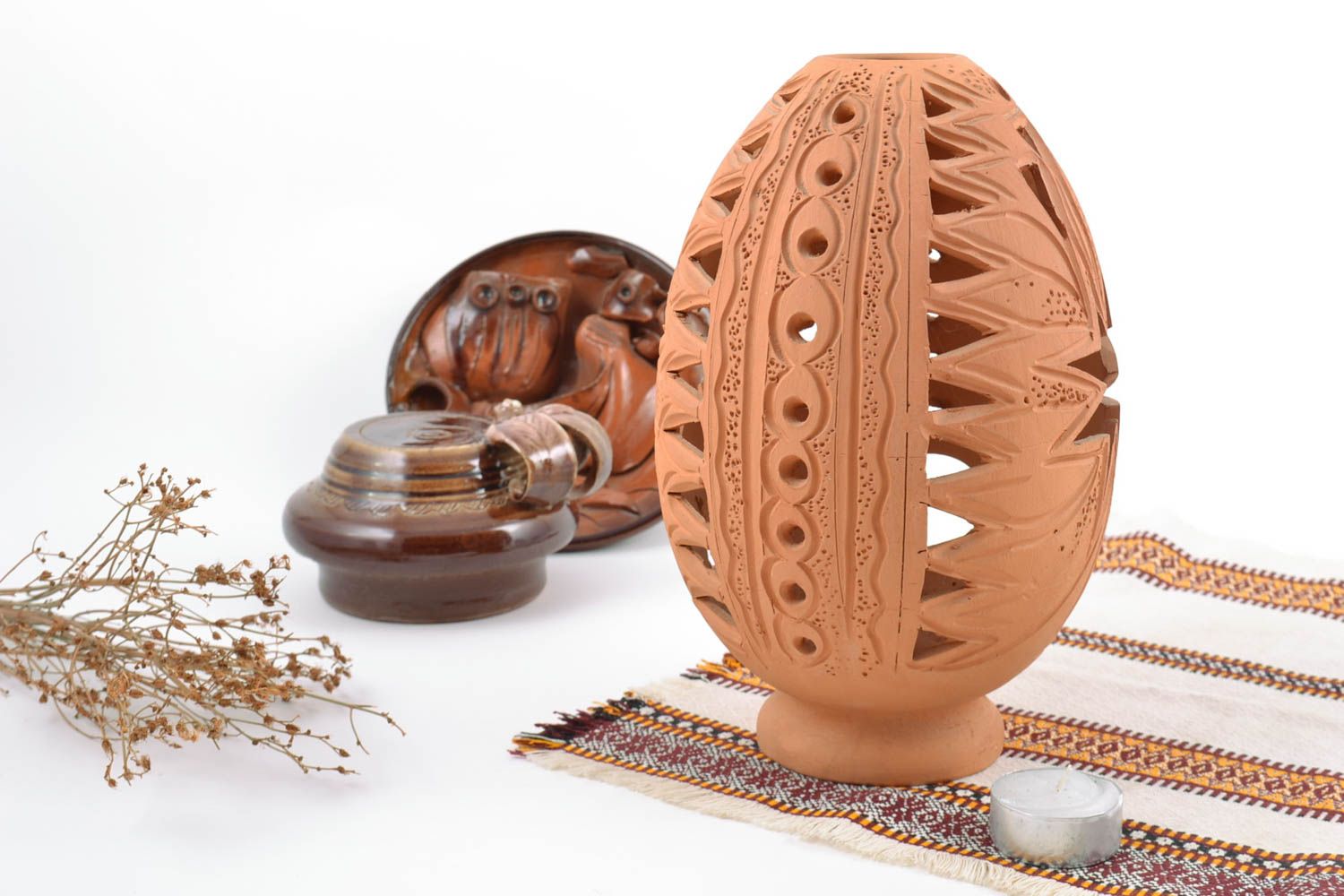 Handmade designer carved clay vase in the shape of egg photo 1