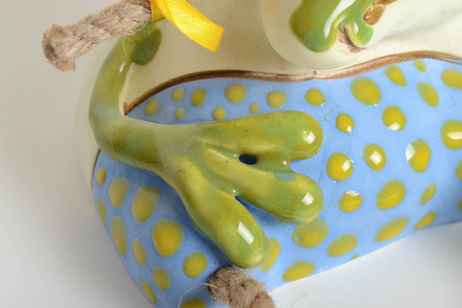 Hucha artesanal de cerámica alcancía de barro regalo original Dos ranas foto 4