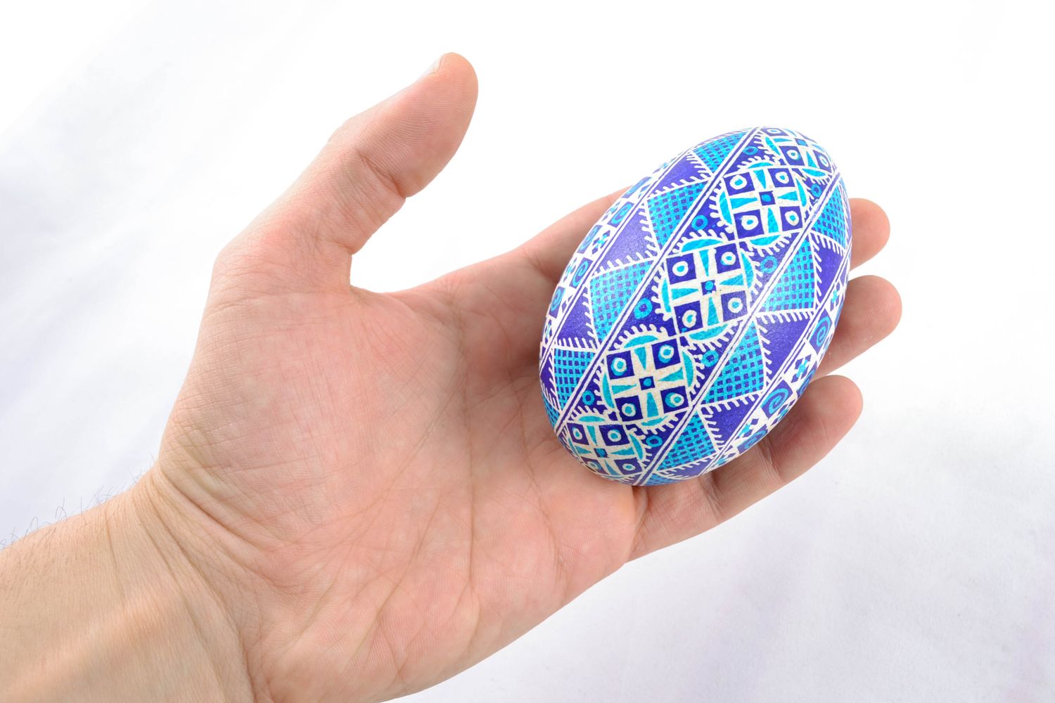 Huevo de Pascua pintado con acrílicos foto 2