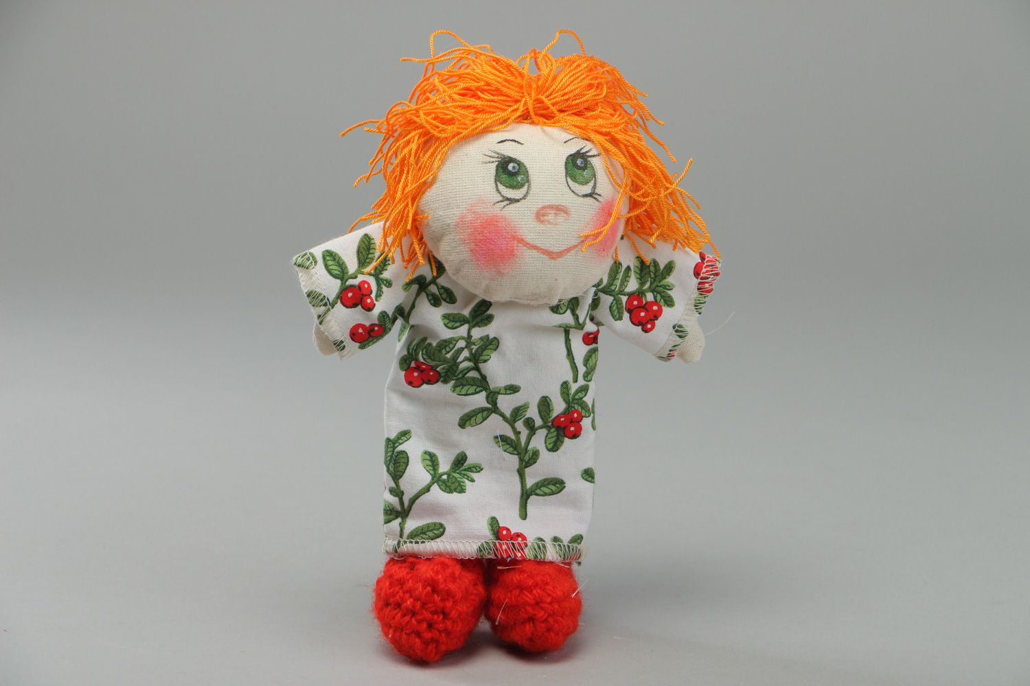 Petite poupée faite main en toile de coton rousse originale de style primitif photo 1