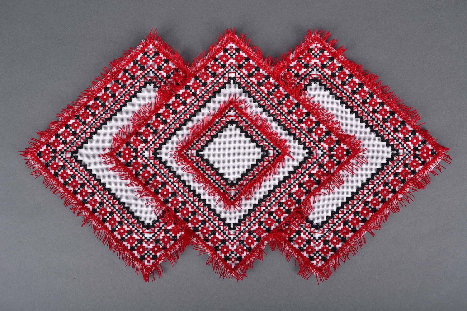Cross stitched napkin photo 1