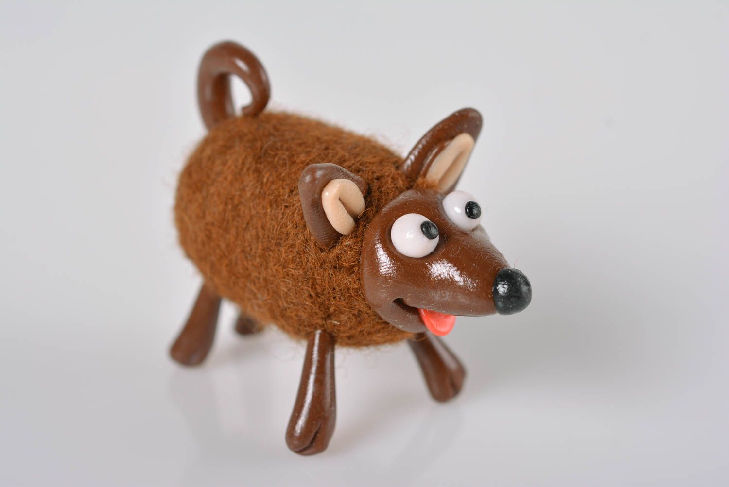 kleines Spielzeug handmade gefilzte Figur Spielzeug Hund originelle Geschenke foto 3