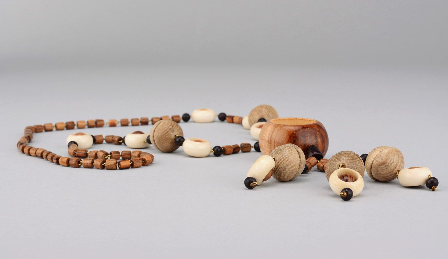 Handmade long wooden bead necklace photo 2
