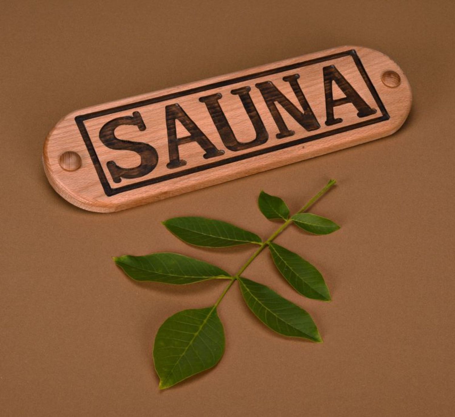 Plaque en bois pour sauna avec inscription photo 1