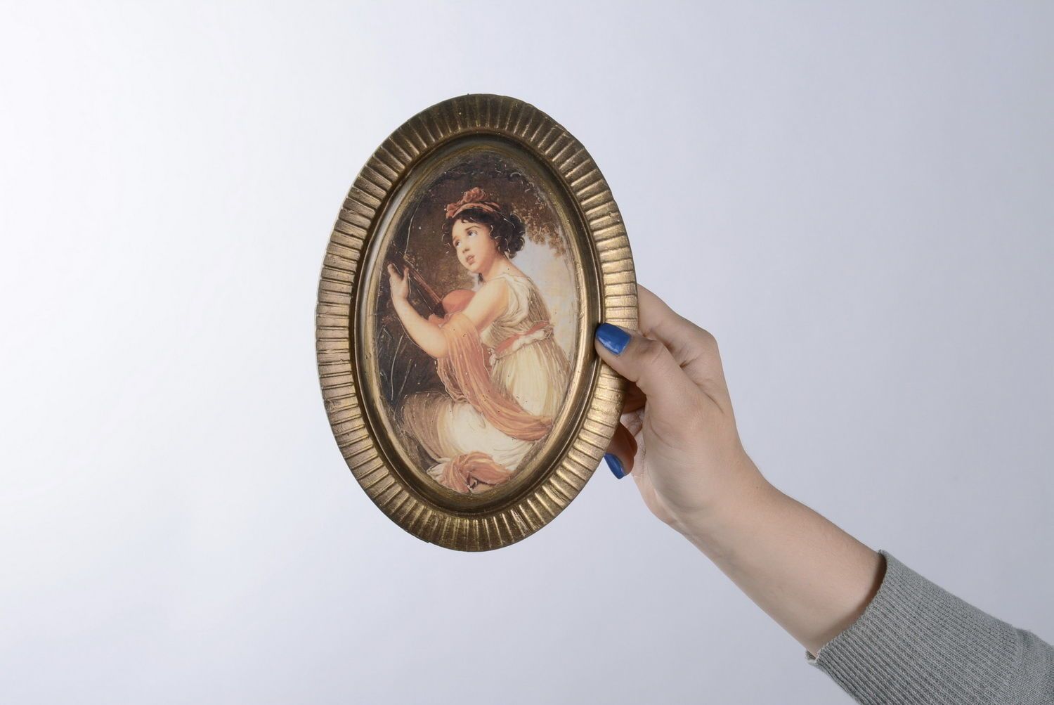 Wandbild aus Gips mit Vergoldung Jungfrau mit Laute foto 3