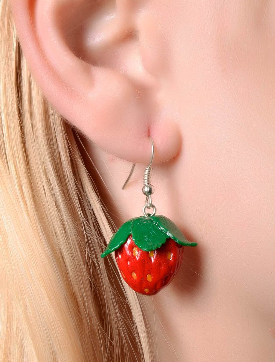 Ohrringe aus Polymerton Erdbeeren foto 2