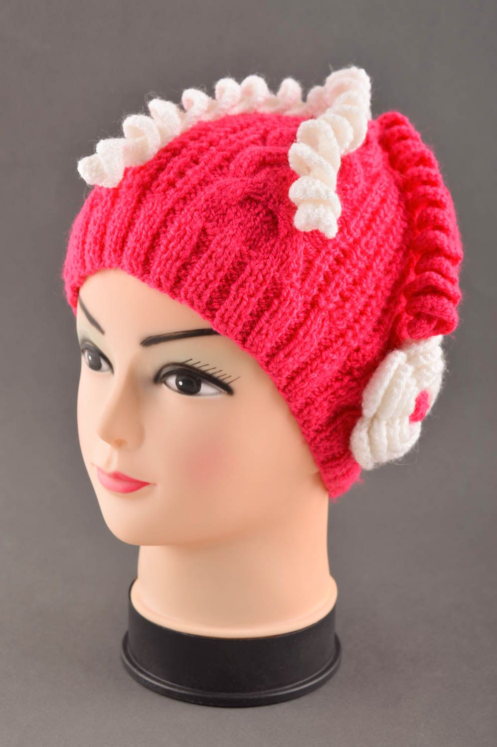 Handmade crocheted hat for babies red hat for girls stylish baby accessories photo 1