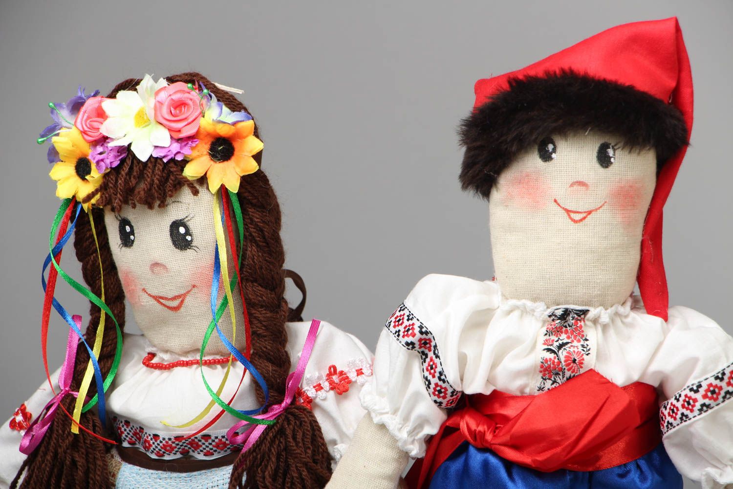 Muñecos de tela de autor en trajes ucranianos foto 2