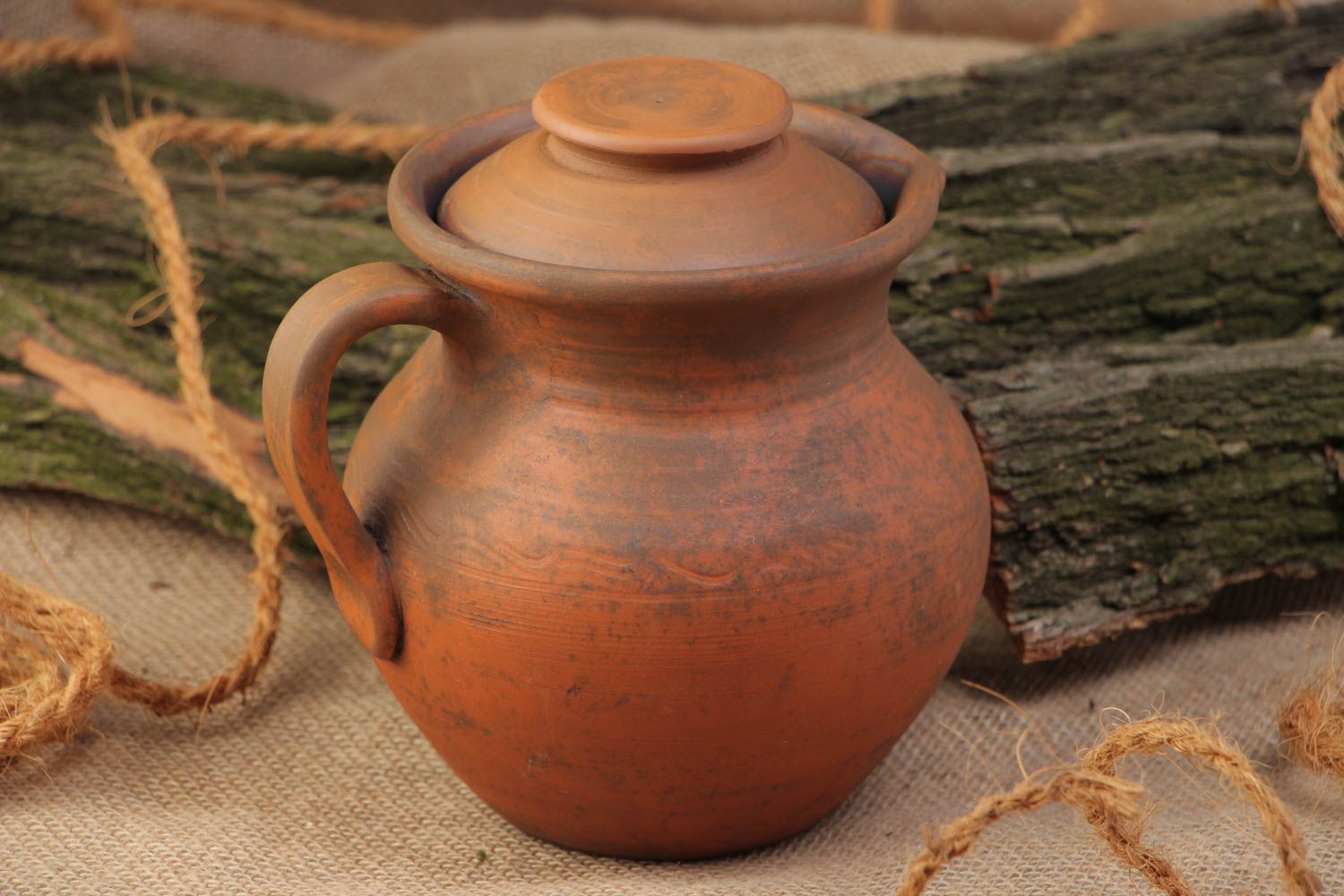 Classic terracotta old style 30 oz pitcher pot with handle & lid 7, 1,77 lb photo 1