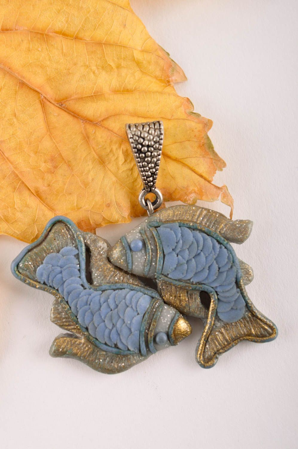 Кулон на шею Рыбы украшение ручной работы кулон из полимерной глины необычный фото 1