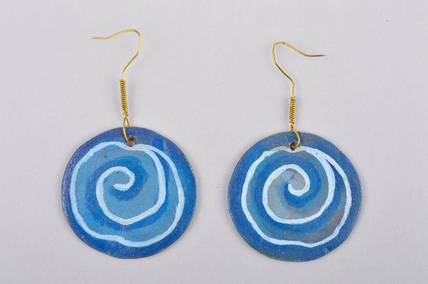Boucles d'oreilles en céramique Bijou fait main rondes bleues Cadeau femme photo 4
