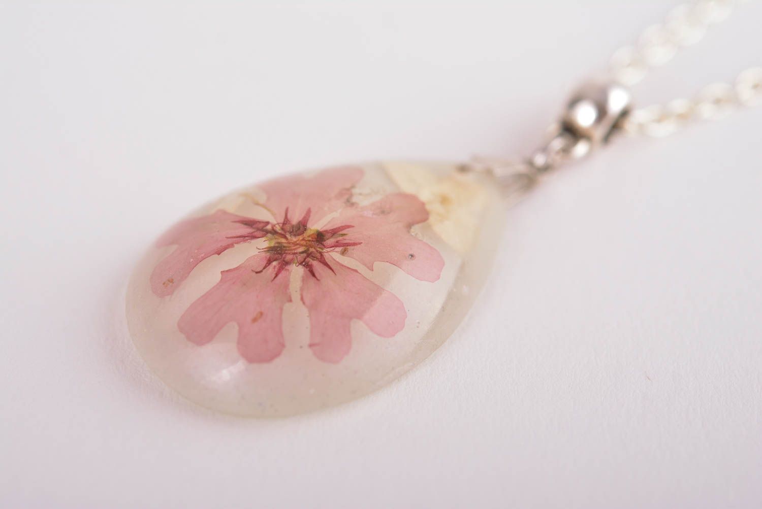 Handmade accessory unusual pendant flowers jewelry epoxy resin pendant photo 4