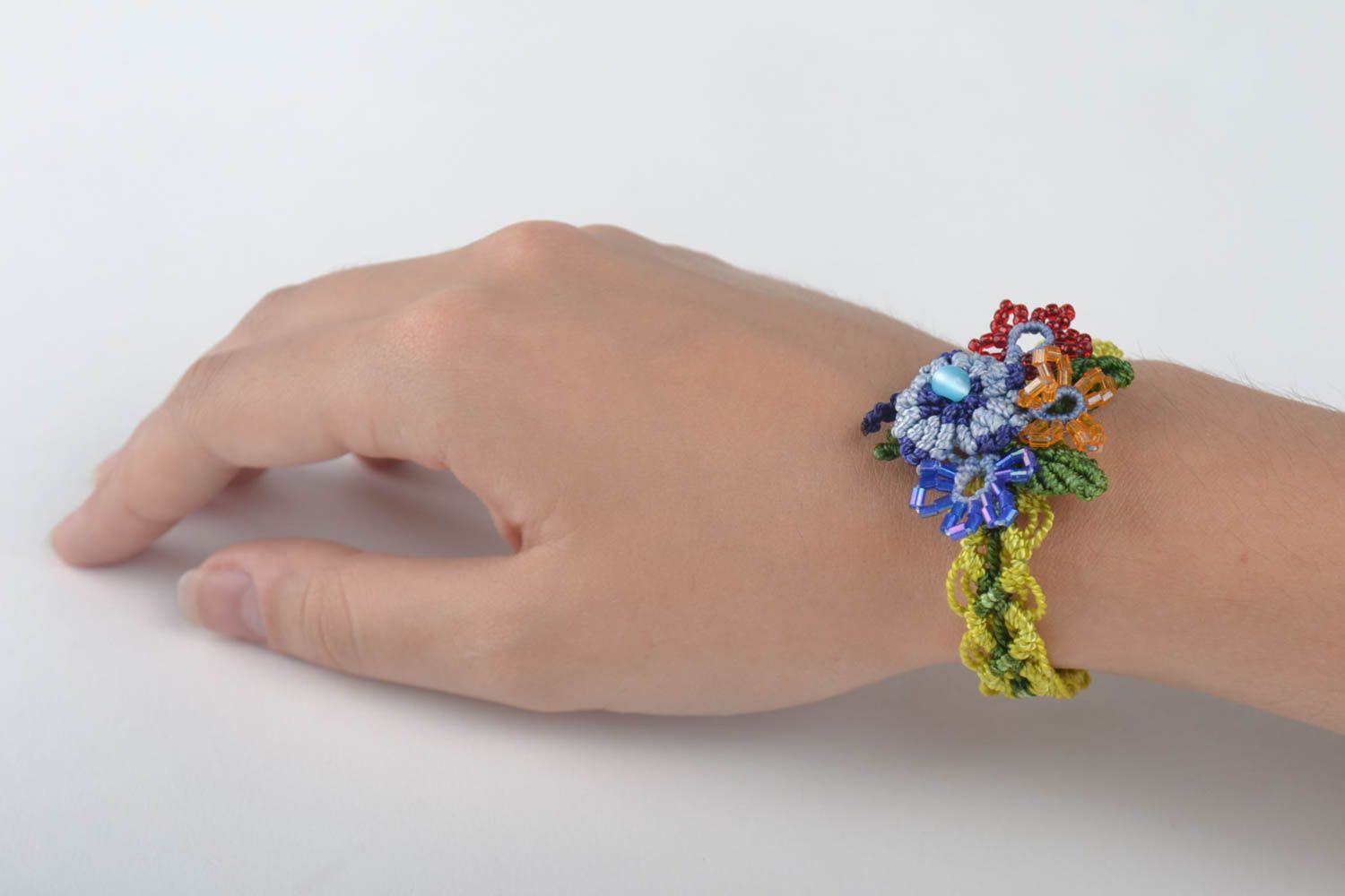 Bracelet macramé Broche fleurs faits main multicolores jolis Cadeau femme photo 5