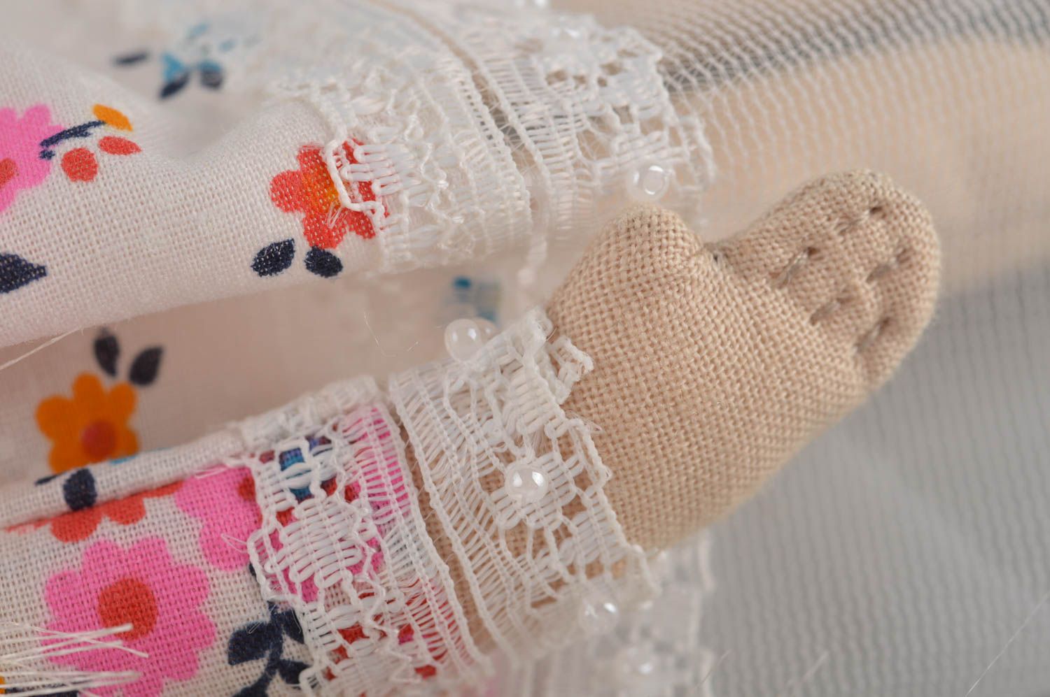 Игрушка ручной работы текстильная кукла декор для дома цветочная красивая фото 4