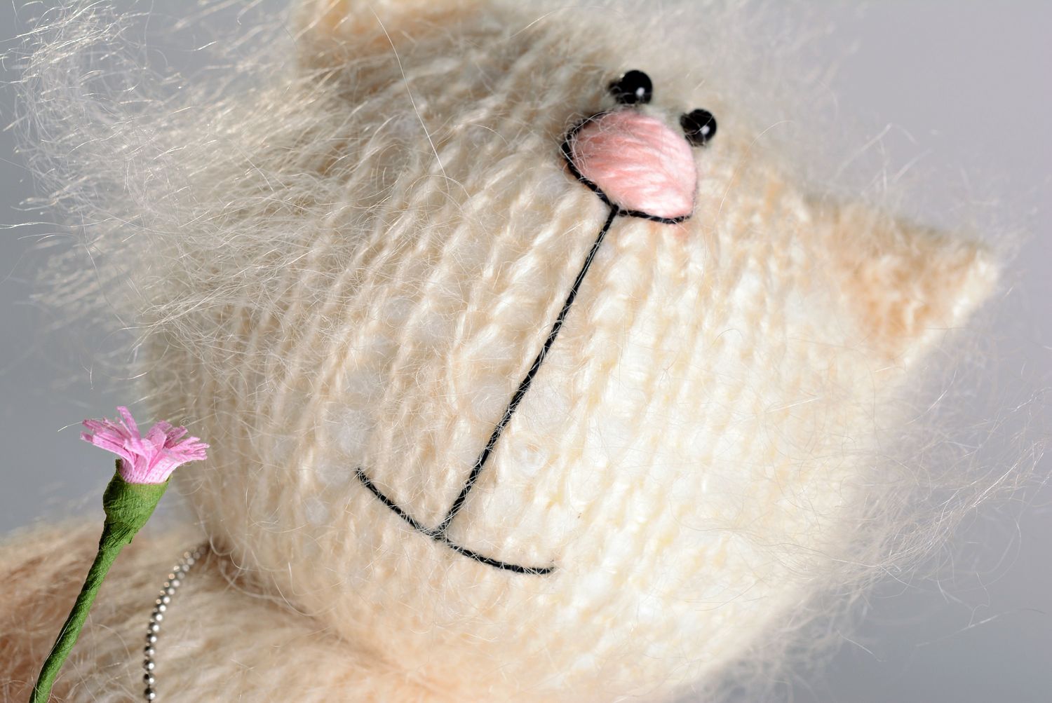 Knitted toy Cat in Love photo 3
