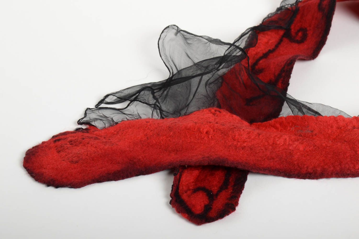 Bufanda de fieltro hecha a mano de color rojo accesorio de moda ropa de mujer foto 4