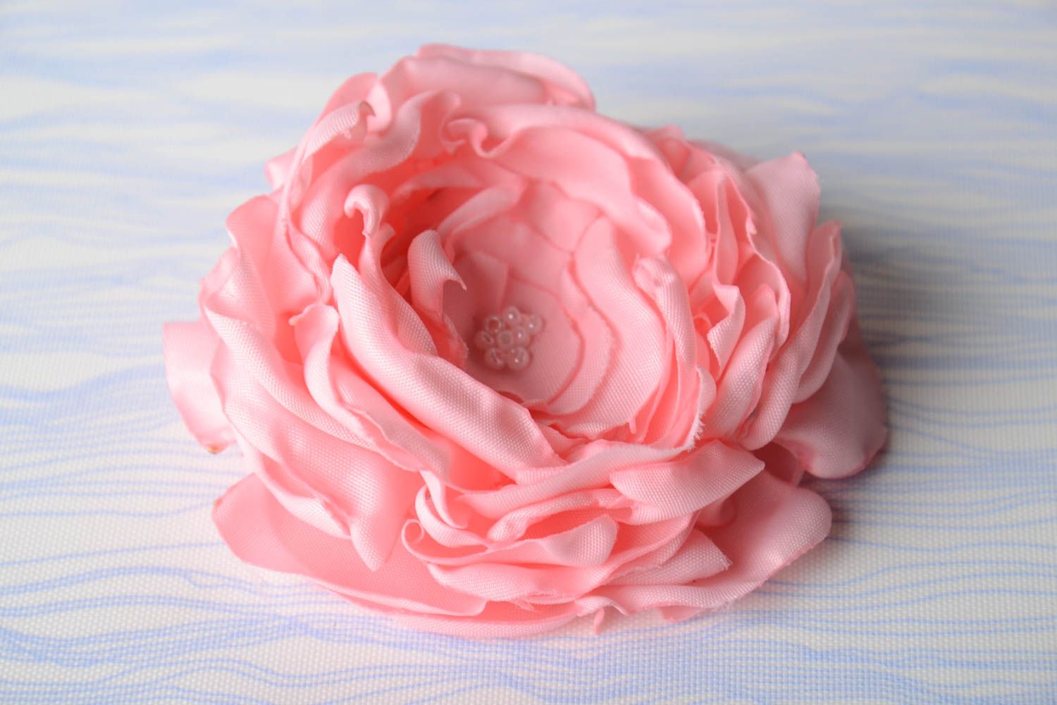 Заколка цветок из ткани розовая нежная пышная ручной работы красивая хэнд мейд фото 1