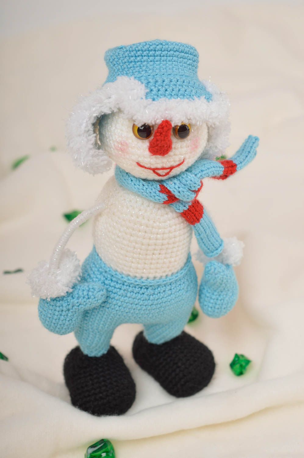 Peluche bonhomme de neige Jouet fait main tricoté original Cadeau enfant photo 1
