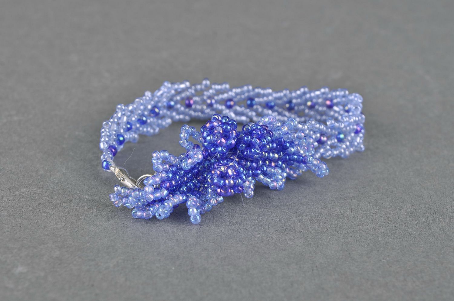 Bracelet en perles de rocaille Chaînette de Petersbourg avec fleur  photo 1